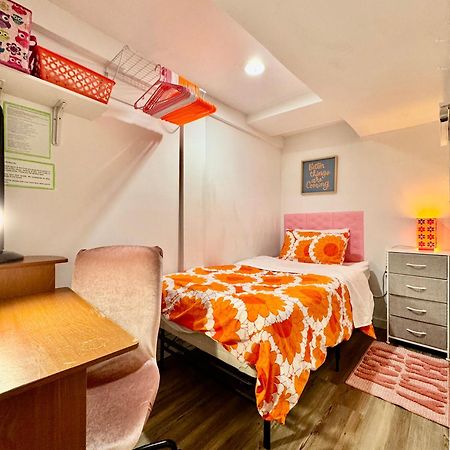 Private Tiny Room On The 1St Floor With Shared Bathroom Near Airport And Downtown Seattte Сиэтл Экстерьер фото